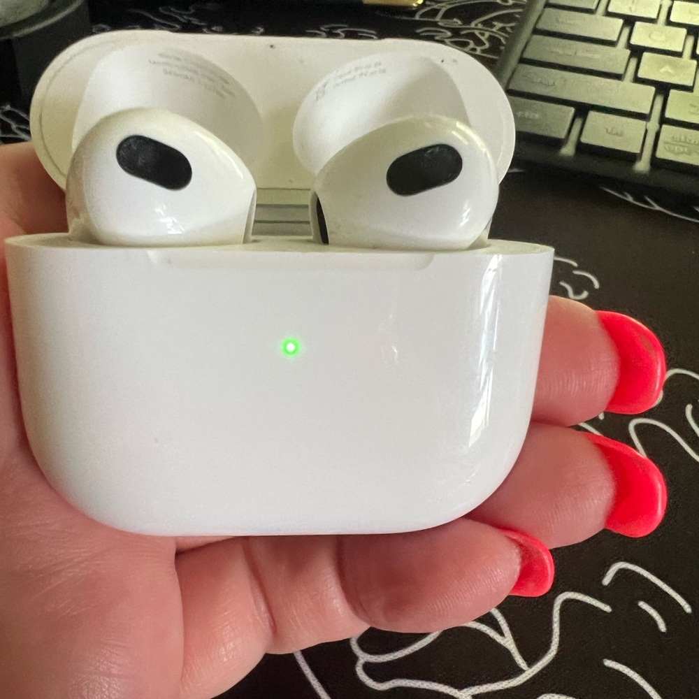 Third generation air pods used twice like new